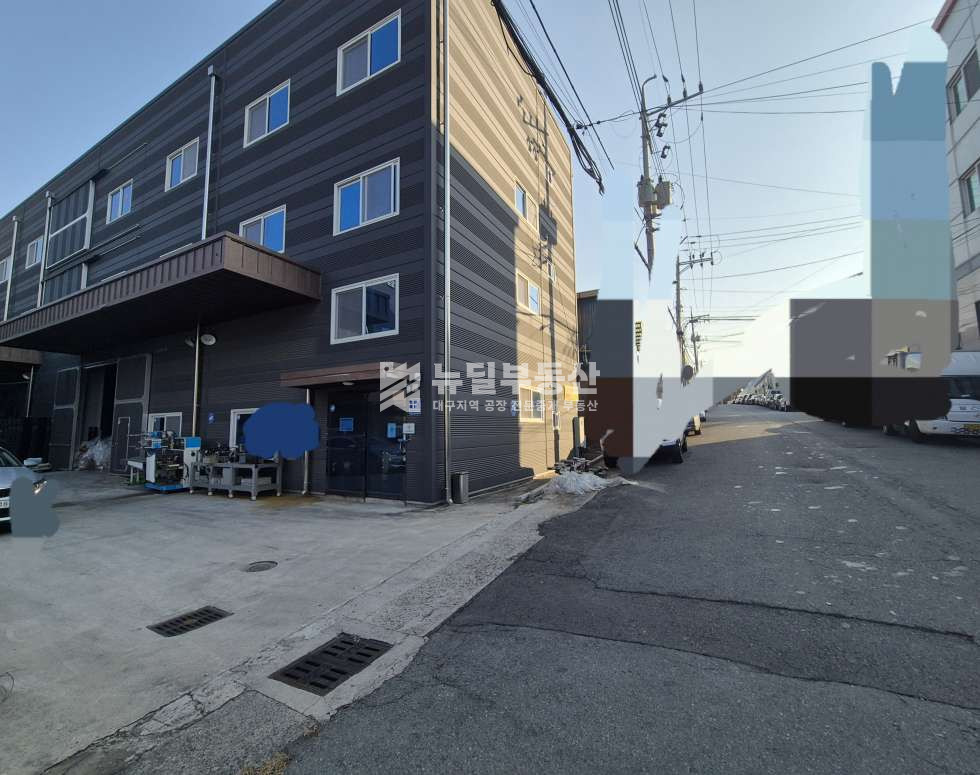대구 서구 이현동 주건축물제1동 신축급/ 슬라이딩 행거도어/에어샤워부스/서대구산업단지내/3층 매매 매물번호 10012 사진 1